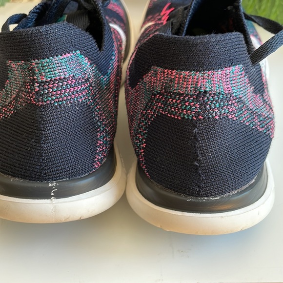 Nike running shoes for women - Picture 5 of 6